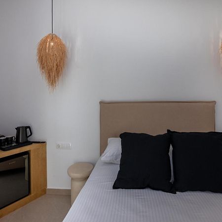 Alora Suites Tínos Exteriör bild